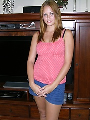 Cute And Innocent Looking Teen Spreads Nude