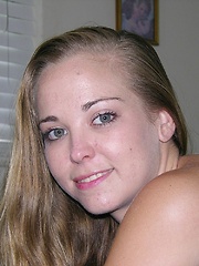 Amateur Teen Abbie Modeling Nude At This Homemade Nude Modeling Shoot