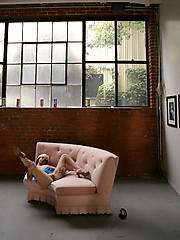 Cute emo girl in erotic photo session