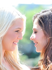 Cassie and Chloe hot lesbians