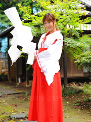 Teen Yuuno Hoshi gets caught in the garden