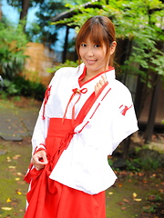 Teen Yuuno Hoshi gets caught in the garden